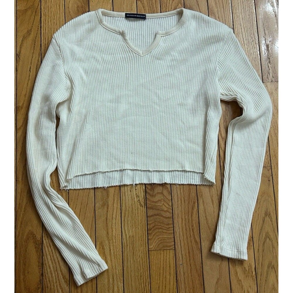 Brandy Melville Ribbed Cut Out Neck Crop Sweater Cream Size 4 Preppy Classic